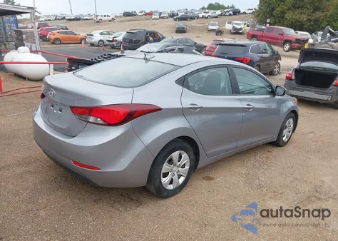 2016 Hyundai Elantra Se z USA, uszkodzony, nr VIN 5NPDH4AE2GH782536